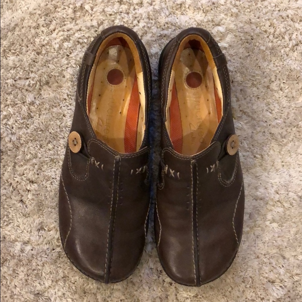Clarks Unstructured Un.Loop Brown Leather Shoe - image 2